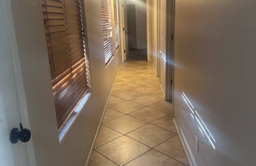 River Walk Villages House | Spacious 5-bedroom house with AC, WiFi in brilliant Phoenix