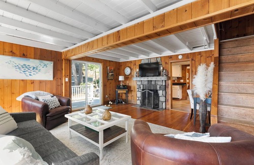 North Windham House | Spacious 5-bedroom house with WiFi and AC in charming Windham