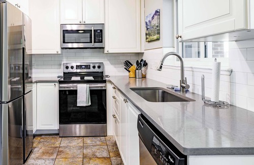 Golden House | Spacious 5-bedroom house with large yard near downtown Golden