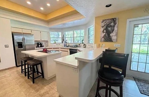 Odessa House | Spacious 5-bedroom house in amazing Odessa, 1 acre, Lake Front