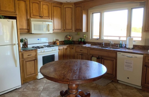 Forest Hill House | Spacious 5-bedroom secluded home in lovely Indian Mills with AC