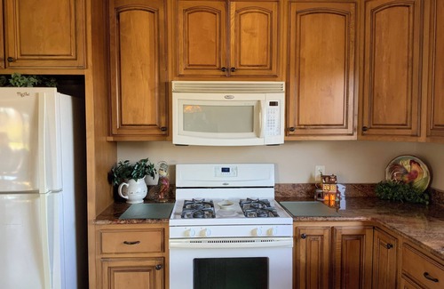 Forest Hill House | Spacious 5-bedroom secluded home in lovely Indian Mills with AC