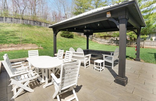 Indianapolis House | Spacious 5-bedroom house in delightful Indianapolis wit hot tub and gameroom!