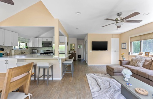 Ocean Beach House | Spacious 5-bedroom house in Ocean Beach with Heated Saltwater Pool!