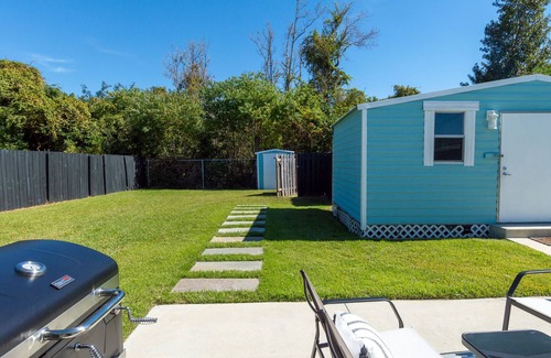 Highland City House | "Spacious 5-Bedroom Home with Versatile Living Areas and Private Pool