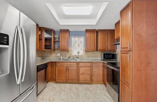 Forest Oaks House | Spacious 5-bedroom house in fantastic Spring Hill