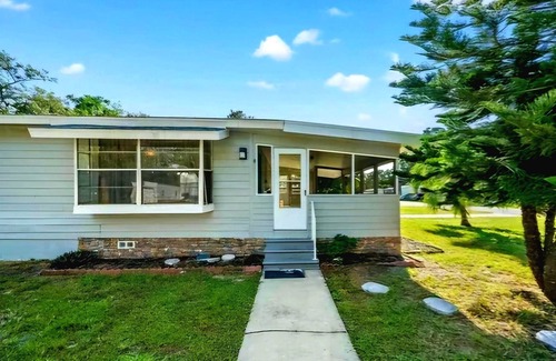 Forest Oaks House | Spacious 5-bedroom house in fantastic Spring Hill