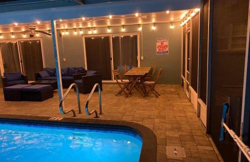 Clearwater House | Spacious 5 bedrooms 3 bathrooms Family-Friendly Home With Heated salt Pool