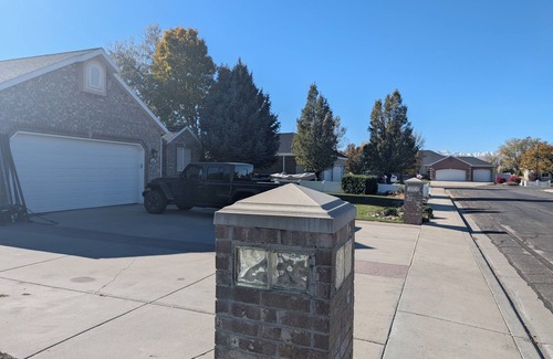 Lehi House | Spacious 5-br house withHeat AC, WiFi, 2 50 gallon hot water in wonderful Lehi