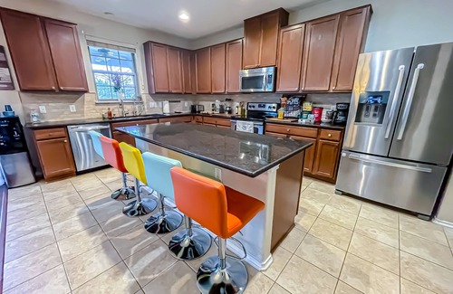 McNeil House | Spacious 5-King Bed Mansion | 15 Min to Downtown Austin