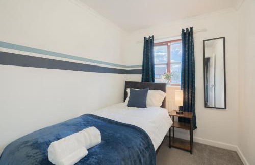 Middleton Cheney House | Spacious 5 rooms 6 beds in Banbury with Free Parking