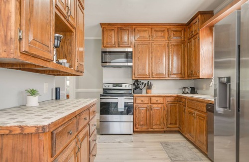 Hampton House | Spacious 5Bd/3Ba in Charming Wythe!