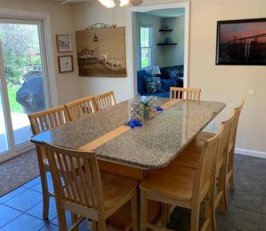 Eastward Look House | Spacious 5BR Beach House Vacation-walk to Scarborough!