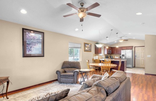 Des Moines House | Spacious 5BR Haven with Deck & Garage for Ultimate