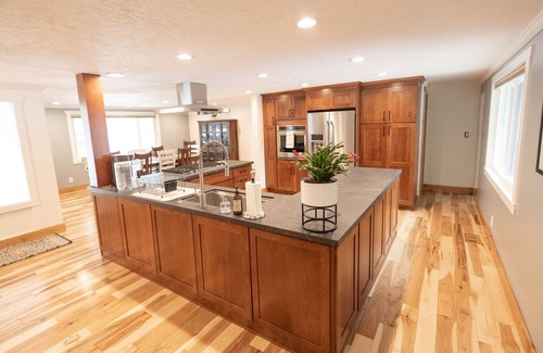 Murray House | Spacious 5BR home 20 min to downtown and mountains!
