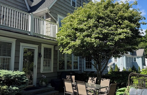 Fairfield House | Spacious 5BR in Fairfield–Walk to Town, Near Beaches & Across from Fairfield U