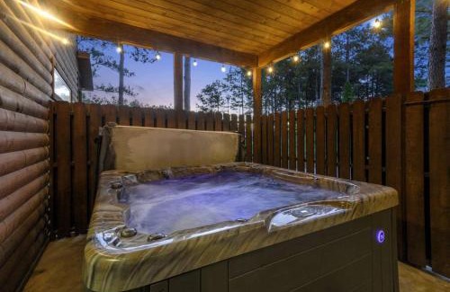 Hochatown House | Spacious 5BR with Pond - Hot Tub - Games - Sleeps 19