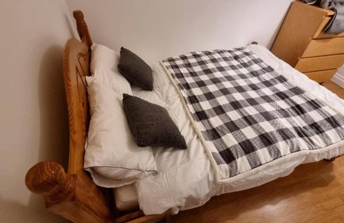 Crawley House | Spacious 6-bed house - 12 mins Gatwick