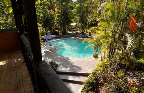 Bonao Villa | Spacious 6-bedroom villa in Tranquil Monseñor Nouel with AC