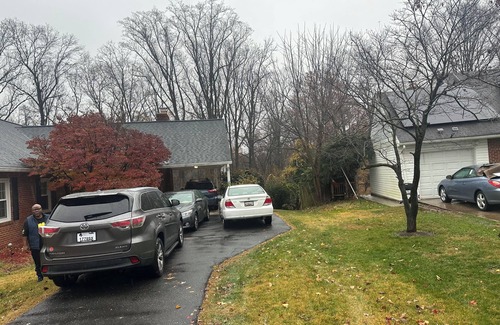 Wheaton-Glenmont House | Spacious 6-bedroom house with WiFi, AC in charming Silver Spring