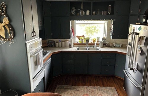 Lonergan Other | Spacious 6-bedroom farmhouse in at gorgeous Lake Mac with AC, WiFi