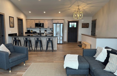 New Lisbon House | Spacious 6-bedroom home on Sunset Lake in New Lisbon, Wisconsin.
