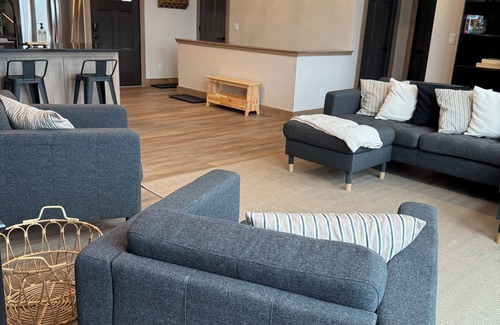 New Lisbon House | Spacious 6-bedroom home on Sunset Lake in New Lisbon, Wisconsin.