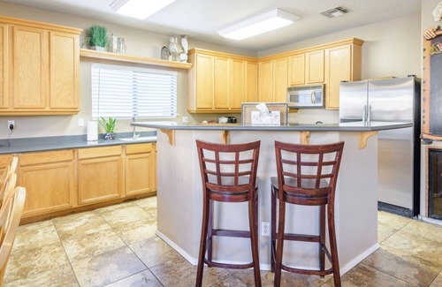 Mesa House | Spacious 6 bedroom home in east Mesa
