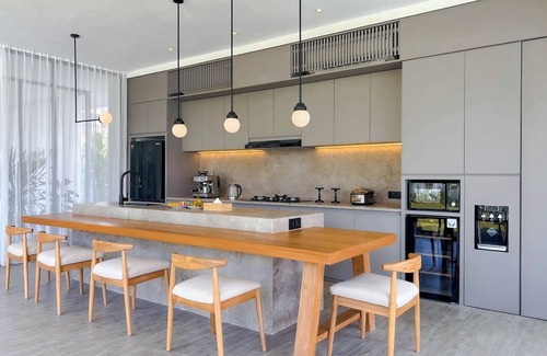 Babakan Villa | Spacious, 6 Bedroom Villa near Canggu Area