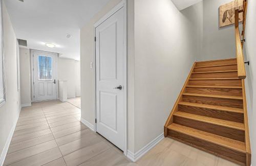 Burlington House | Spacious 6bed Home near Pier Niagara Toronto QEW