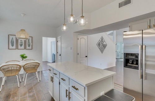 Sachse House | Spacious 6BR/3.5BA/Pool, Hot Tub & Game Room