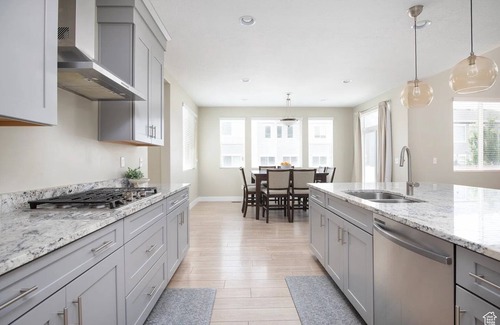 Vineyard House | Spacious 7-bedroom home perfect for friends and family in charming Vineyard!