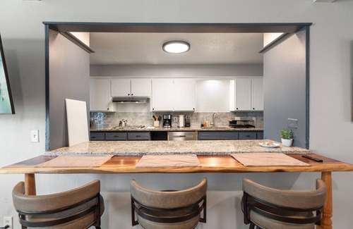 Central Oklahoma City House | Spacious 8BR Modern Retreat Pool Table RV