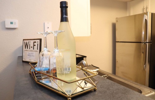 Sandy Springs Apartment | Spacious Accessibility 2R2bts Apt with 4 beds sleeps 6