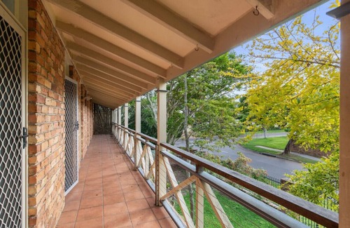 Macgregor House | Spacious Affordable 7B3B 2Living/Pool/Yard/Mall