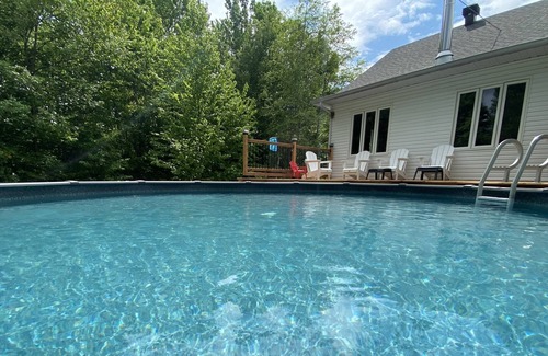 Potton Cottage | Spacious and beautiful cottage with pool in Eastern Townships