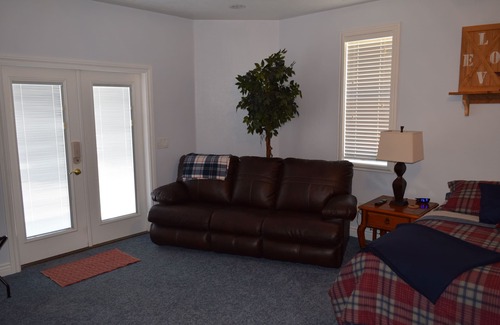 Toquerville House | Spacious and Beautiful Private Room located only 30 minutes from Zion!