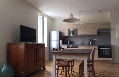 Chatel-Guyon House | Spacious and bright townhouse