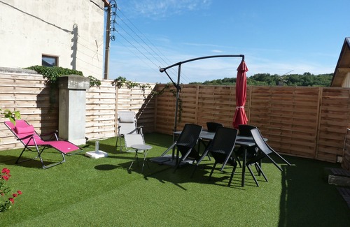 Chatel-Guyon House | Spacious and bright townhouse