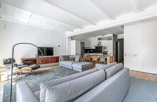 el Fort Pienc Apartment | spacious and bright apartment next to Arc del Triomf