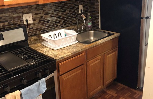 Ditmas Park House | Spacious and comfortable 2/2 apartment located in the heart of brooklyn