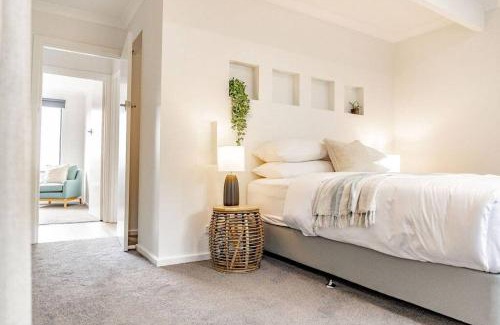 Bicheno House | Spacious and Convenient - Azure Retreat