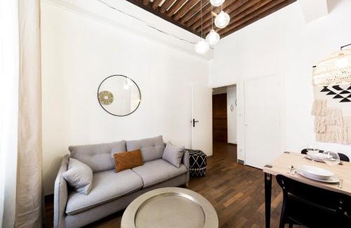 Old Lyon Apartment | Spacious and cozy in Vieux Lyon AIL