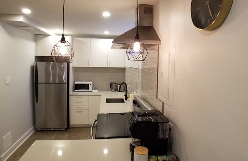 Cote-Des-Neiges—Notre-Dame-De-Grace Apartment | Spacious and elegant 2 bedroom in Montreal