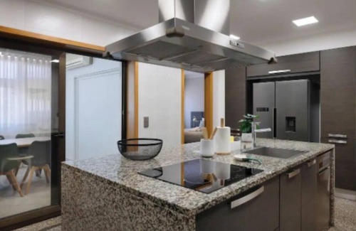Ramalde Apartment | Spacious and Elegant 4-Bedroom Apartment in Central Porto