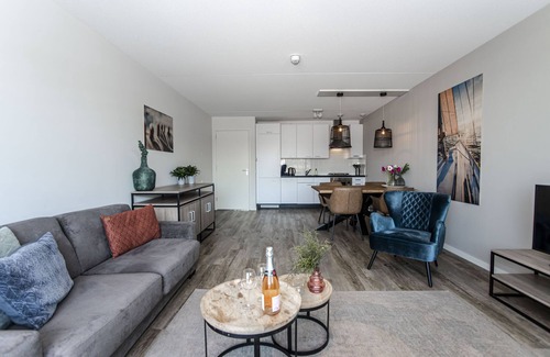 Merenwijk Apartment | Spacious and luxurious first flloor apartment with balcony- Kaag (12)