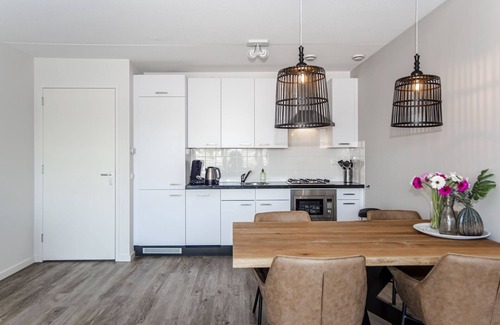 Merenwijk Apartment | Spacious and luxurious first flloor apartment with balcony- Kaag (12)