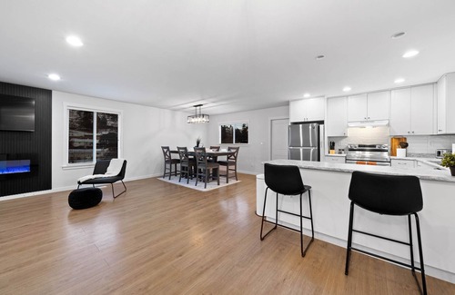 Kamloops House | Spacious and Modern 3 Bedroom