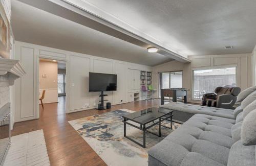Plano House | Spacious and Modern Home with Private Pool