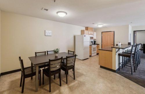 Ontario Apartment | Spacious and Modern Stay to Relax & Recharge